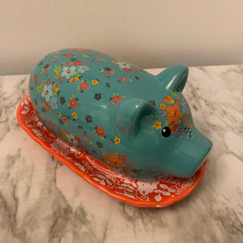 Farmhouse floral pig butter dish